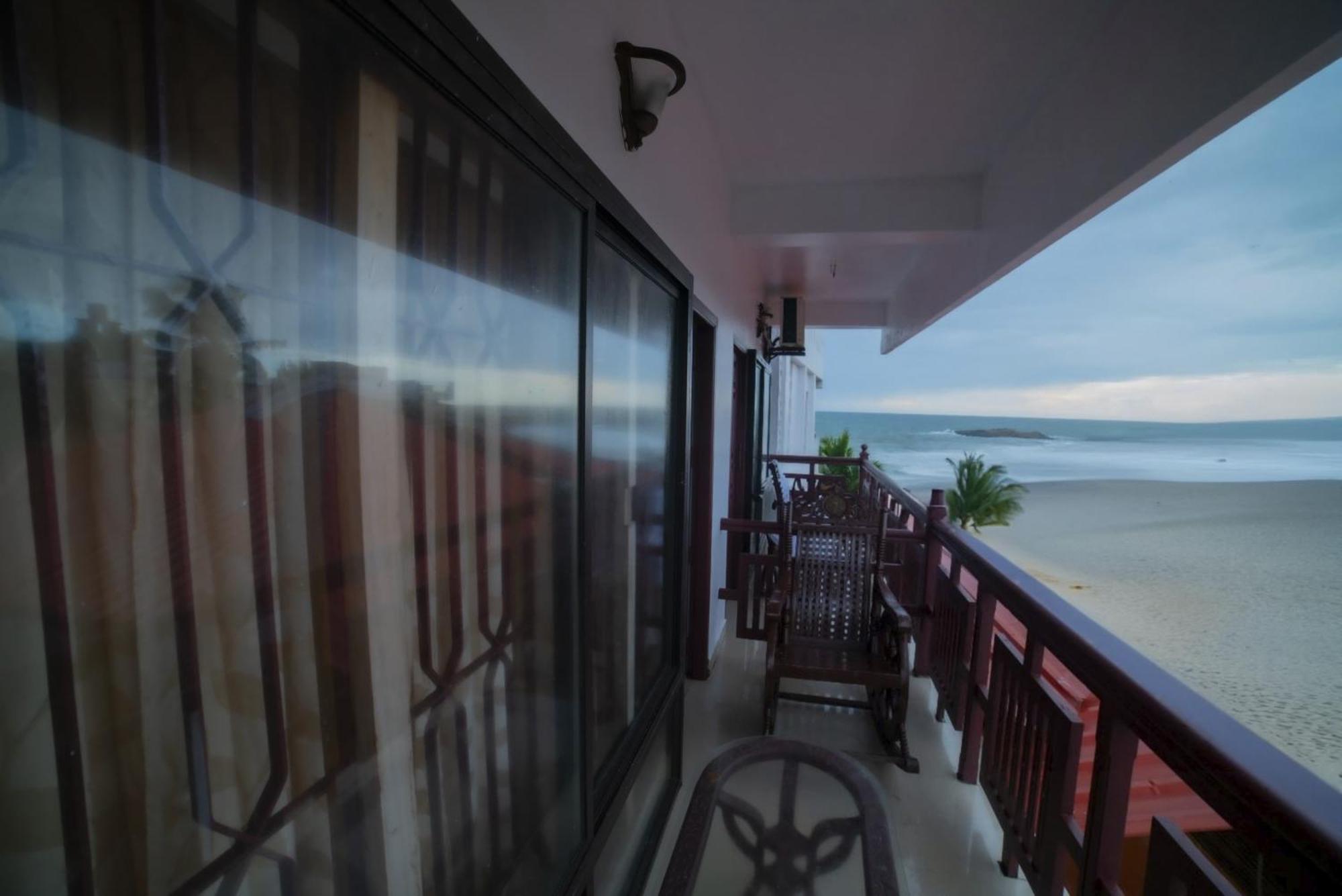 Tippys Beach Resort コーバラム エクステリア 写真